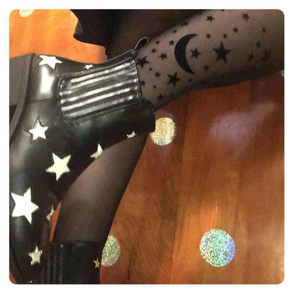 Bowie Star booties